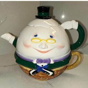 Dept 56 Storybook Humpty Dumpty Tea For One Stacking Teapot and Teacup NWT